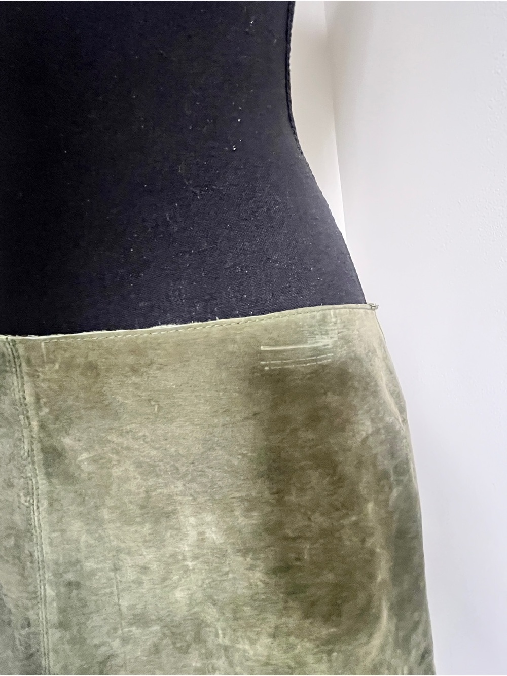Karen Kane Olive Green Suede Leather Maxi Skirt – Size 8 - Picture 4 of 8